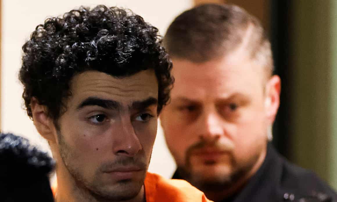 Luigi Mangione attends a hearing