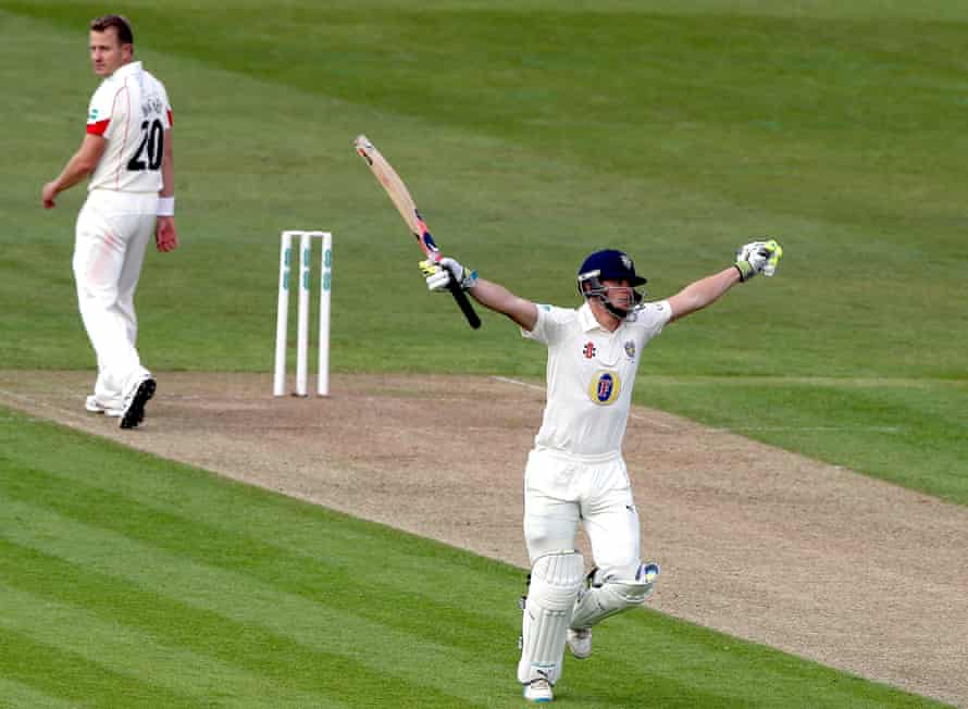 Titles, setbacks and a reset: 30 years of Durham in the County Championship | Durham 6 Scott Borthwick hits a century for Durham in 2016.