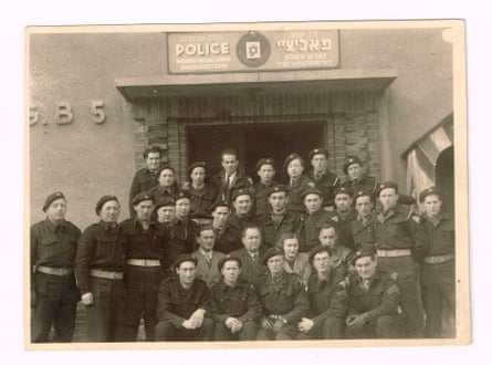 Hanka Altman (second row, third from left), secretary of the Jewish Civil Police at Bergen-Belsen’s displaced persons camp in 1947. Ned ‘Nandi’ Aron (back row, fourth from left).