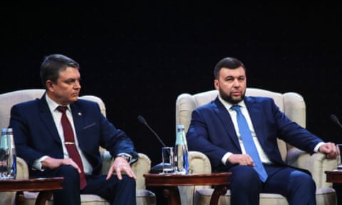 Leonid Pasechnik (left) and Denis Pushilin in January 2021.