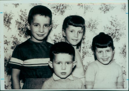 John, Jimmy, Dot and Linda Barnes as children.