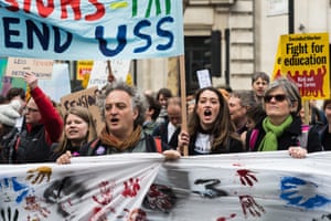 Una protesta en el centro de Londres contra los cambios propuestos a las pensiones de los profesores.