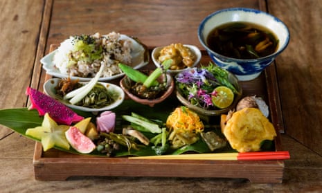Detox lunch at Garamanjyaku, Okinawa, Japan
