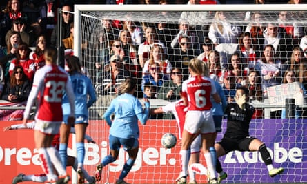 Laia Aleixandri scores Manchester City’s winner.