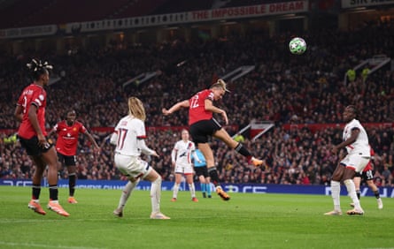 Fridolina Rolfo restores Manchester United’s lead against PSG.