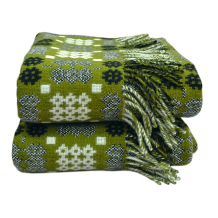 Green patterned blanket