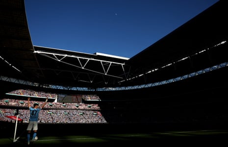 Manchester City's Phil Foden prepares to take a corner.