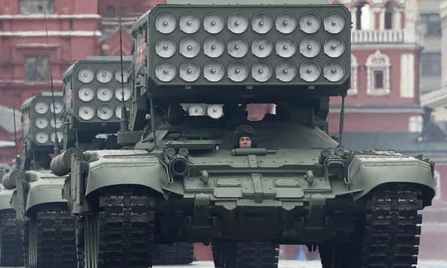 Il T0S-1 a Mosca durante una parata militare del giorno della vittoria.