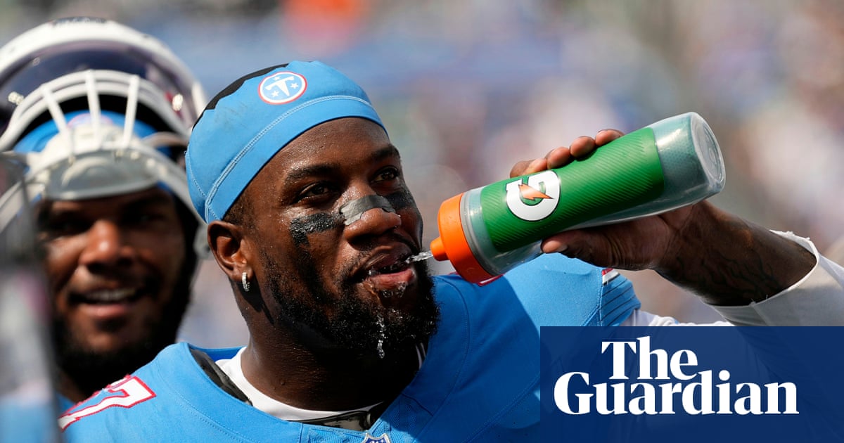 ‘I needed an IV’: shoes melt as turf temperature reaches 157F in Eagles-Titans game