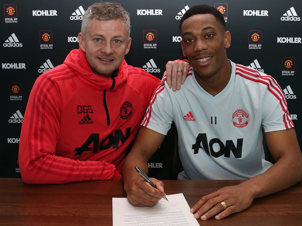 Anthony Martial signs new Manchester United contract until 2024 | Manchester United | The Guardian
