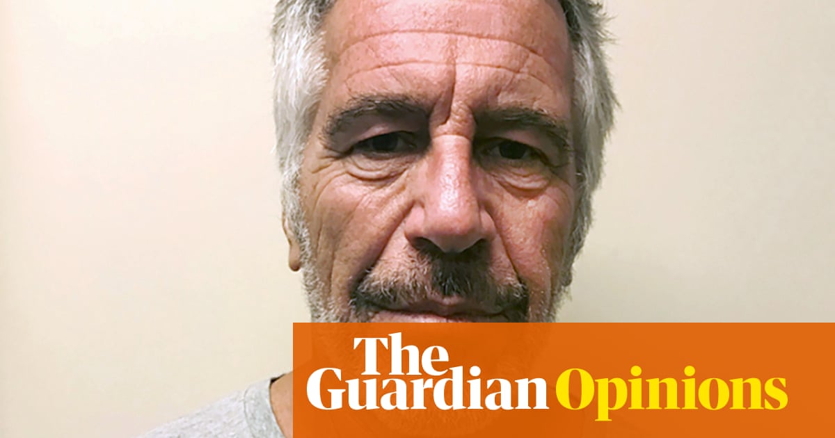 Лусия Озбърн КроулиМоралът който поддържаме като общество е ужасно разкрит в