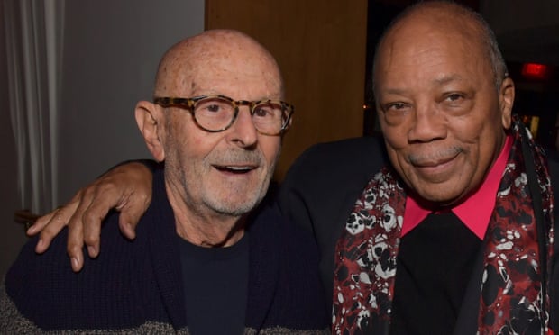 Mo Ostin, left, with the record producer Quincy Jones in 2017.