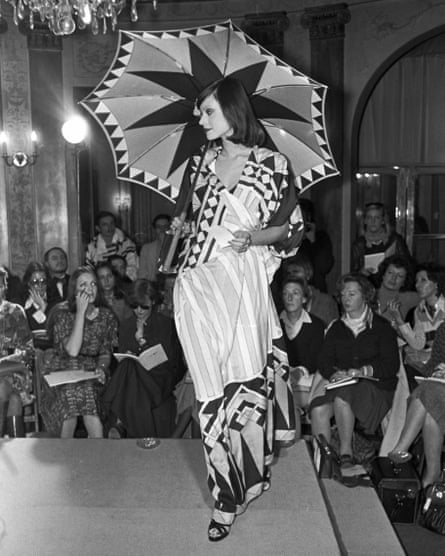 Boldly patterned dress/coverup and matching umbrella from Karl Lagerfeld’s Spring 1974 collection for Chloé.