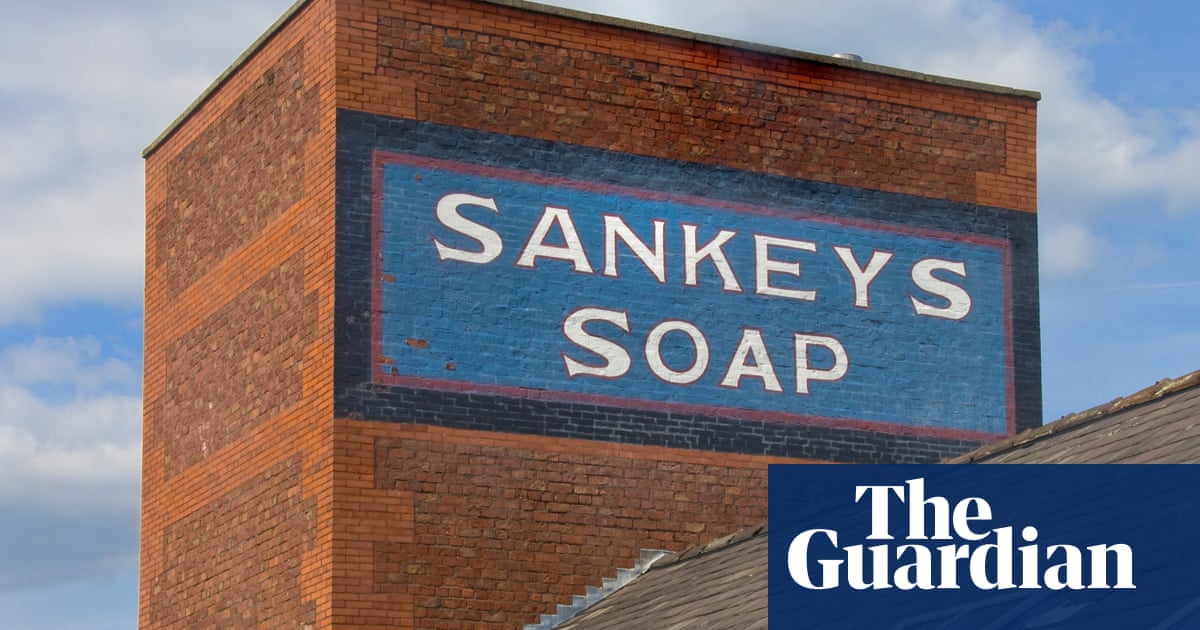 Historic England asks for 'ghost sign' photos to create online map