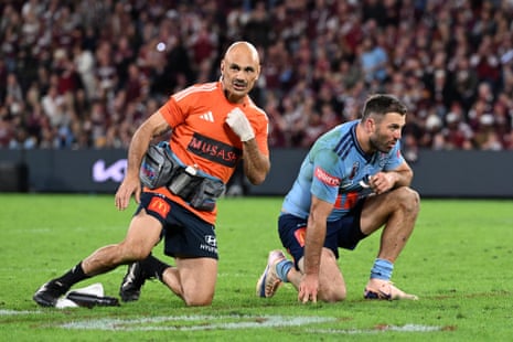 James Tedesco left the field after his head clash with Briton Nikora.