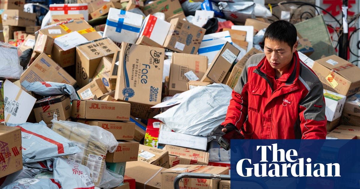 I Deliver Parcels in Beijing by Hu Anyan review – startling stories of China’s new precarity