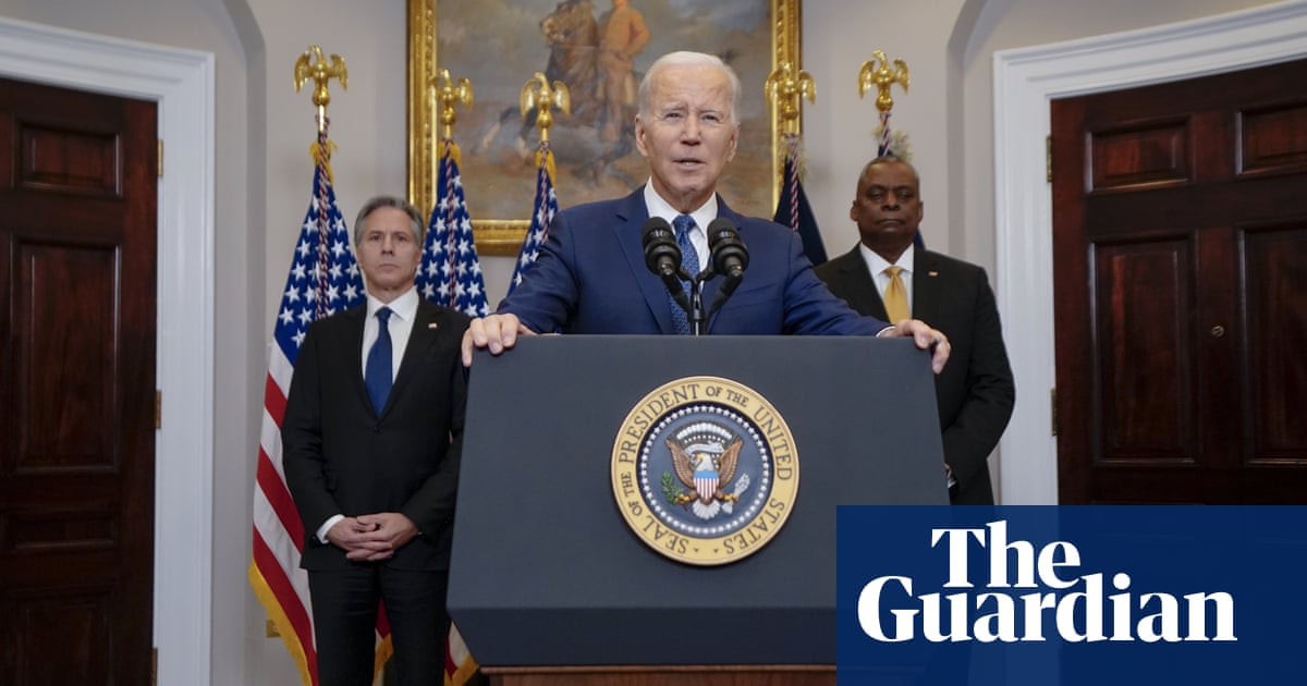 Biden says western tanks for Ukraine pose no offensive threat to Russia – video