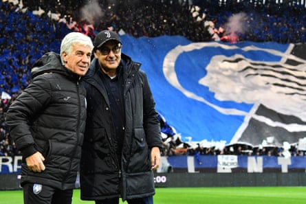 Gian Piero Gasperini, left, had a wage bill an eighth of Maurizio Sarri’s Juventus.