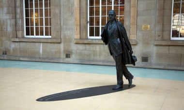 The Philip Larkin statue in Hull’s Paragon railway station.
