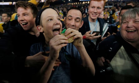 Sonny Bill Williams gives Rugby World Cup medal to stunned 14-year-old fan, Sonny Bill Williams