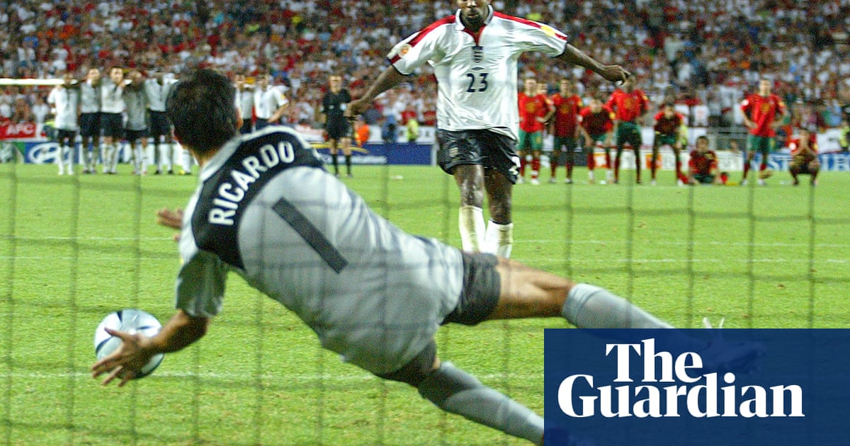 When Was The Last Time A Top Flight Goalkeeper Played Without