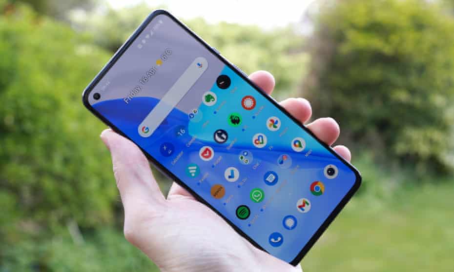 Oneplus 9 Review A Good Well Priced Top Spec Smartphone Smartphones The Guardian Oneplus 9 Review A Good Well Priced Top Spec Smartphone Smartphones The Guardian