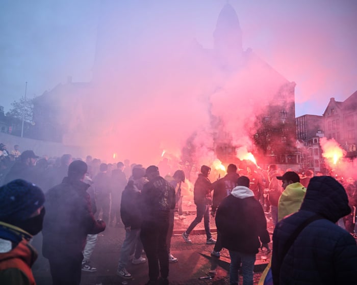 Standing with Maccabi’s football hooligans against local police – is that what patriotism looks like now? | Jonathan Liew