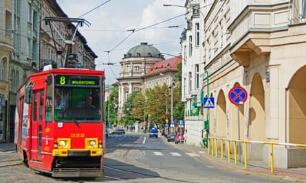 Sebuah trem di Poznan.