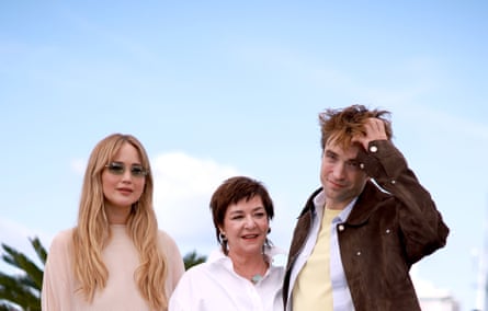 Lawrence and Pattinson with director Lynne Ramsay.
