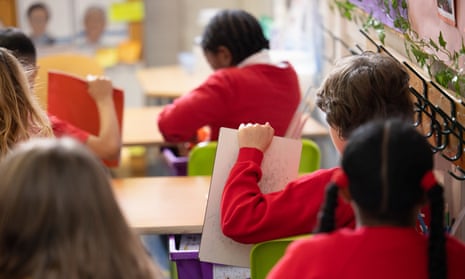 A third of school staff in England report ‘physical underdevelopment’ in poor students