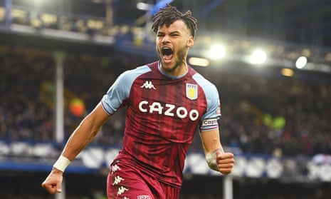 Tyrone Mings celebrates after Emiliano Buendía scores Aston Villa’s winning goal at Everton last month.
