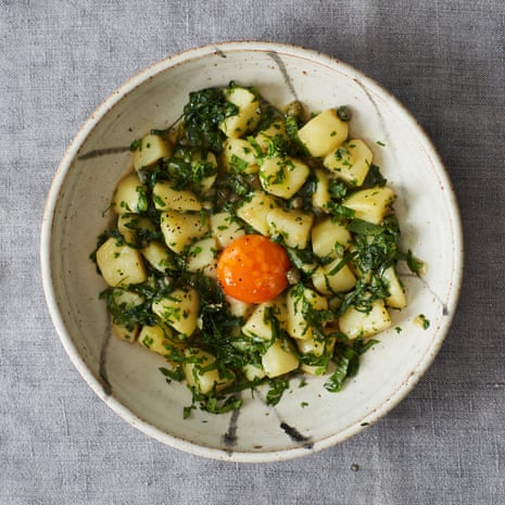 boiled baby potatoes with fresh mint and garlic