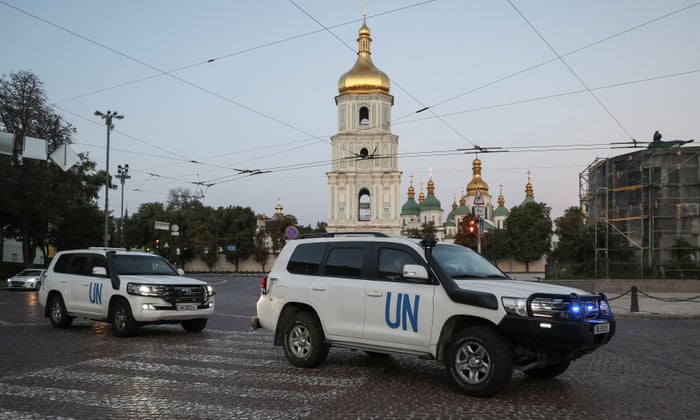 Des membres de la mission de l'AIEA quittent Kyiv pour visiter la centrale nucléaire de Zaporijia dans le sud de l'Ukraine.