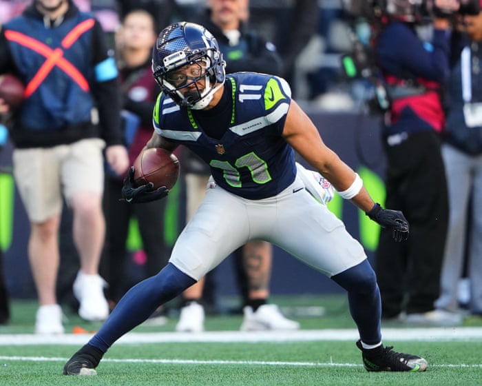 Jaguars stun Eagles in wild finish; Packers thrash Bears; 49ers v Seahawks: NFL week five – live