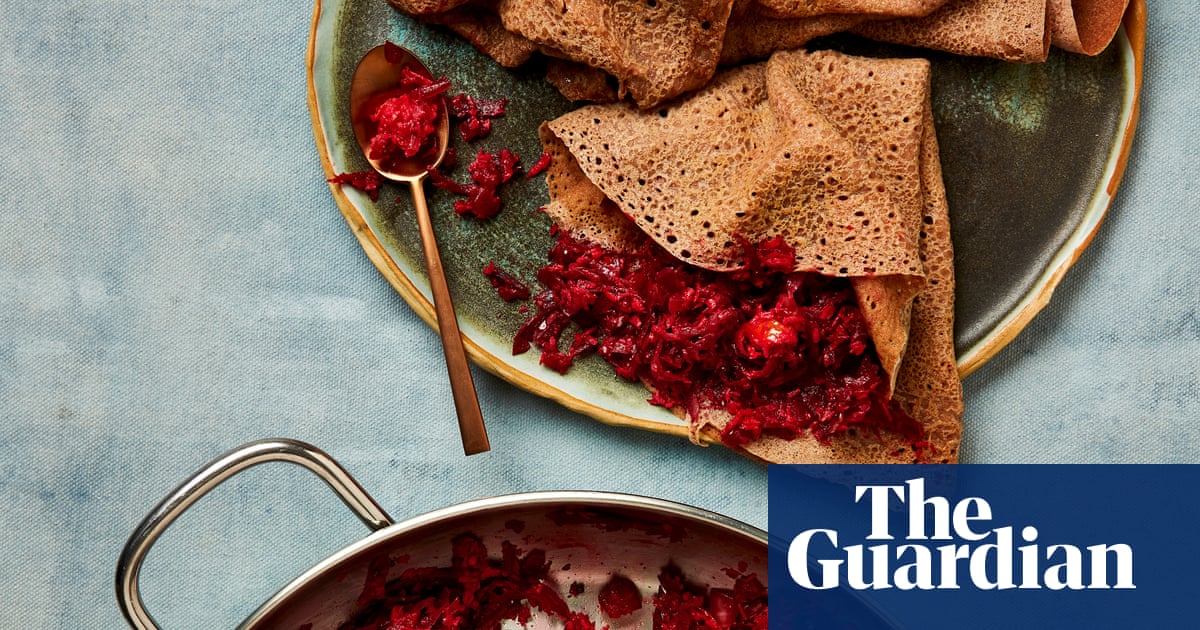 Meera Sodhas Vegan Recipe For Spiced Beetroot With 60 Minute Injera 
