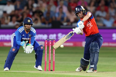 Amy Jones batting