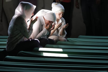 Bosnian Muslim women pray Srebrenica victim