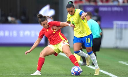 Marta takes on Teresa Abelleira of Spain earlier in the tournament