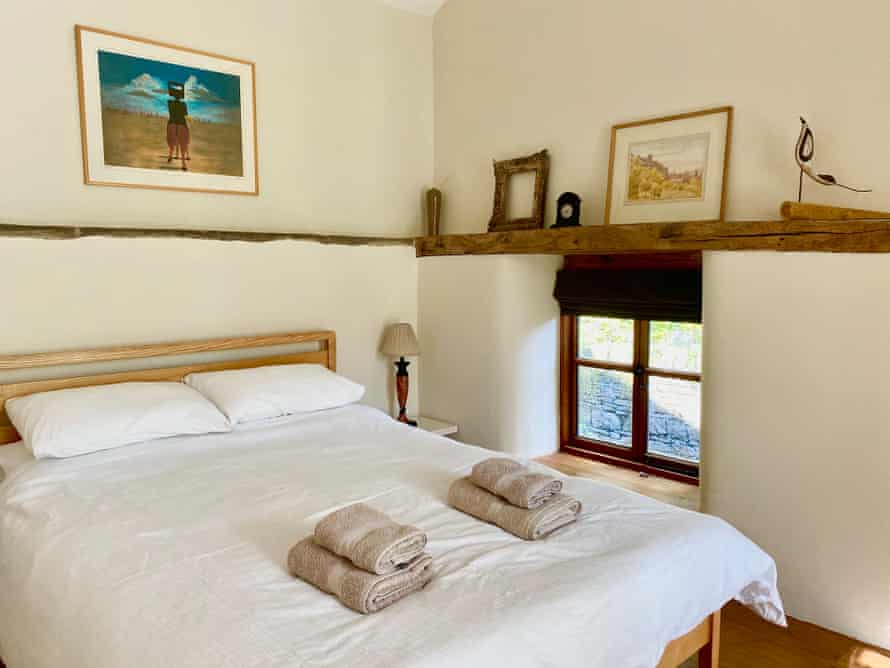 Dormitorio en Orchard Cottage, Rodd Estate, Sidney Nolan Trust, Reino Unido.