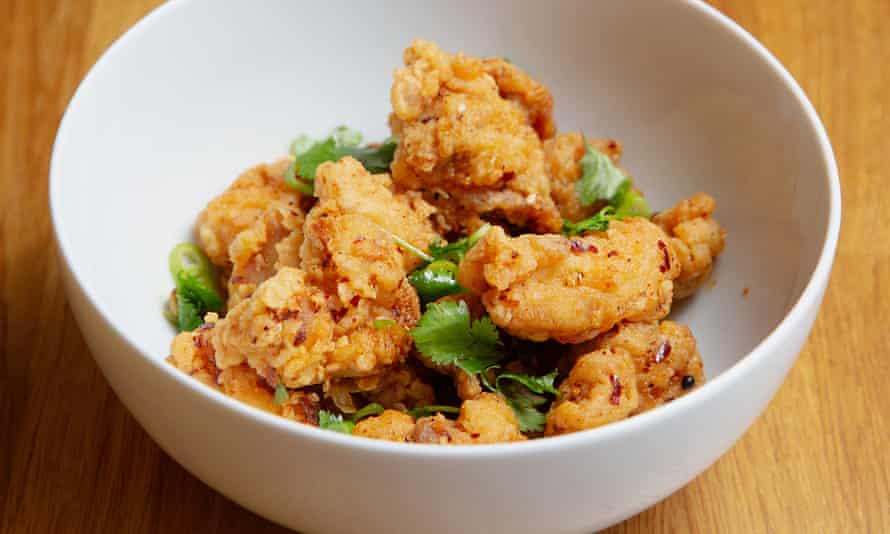 Deep fried chicken in a white bowl