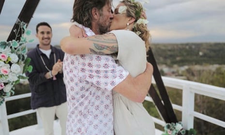 Frank Magree and Jenny Valentish have trade vacation vows in Bali with ‘celebrant’ Yianni Warnock