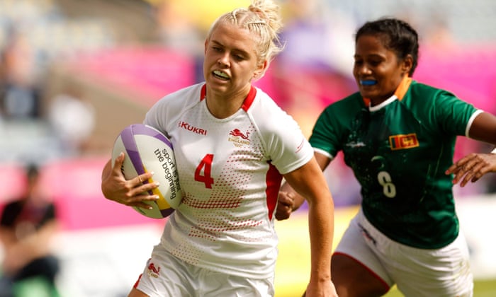 England’s Grace Crompton scores a try.