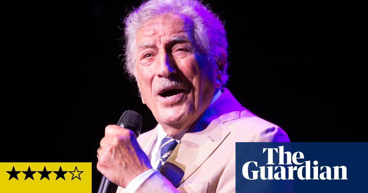 Tony Bennett Review A Poignant Voice For The Ages Music The