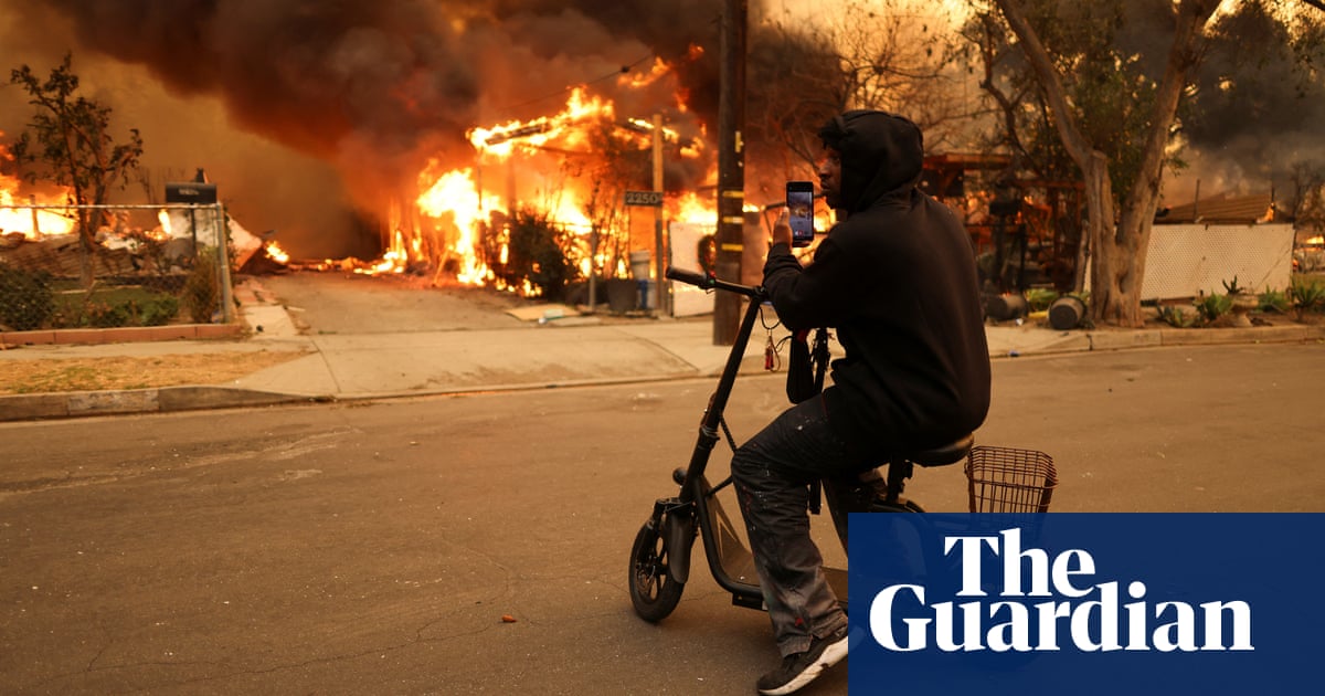 ‘A flood of disinformation’: rumors and lies abound amid Los Angeles wildfires ‘A flood of disinformation’: rumors and lies abound amid Los Angeles wildfires