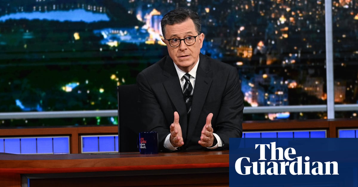 Writers' union urges investigation into Paramount move to cancel Colbert show