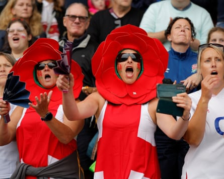England fans cheer their team during the Women’s Rugby World Cup 2025 Group A match between England and Samoa.