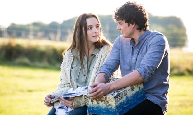 Jodie Comer and Aneurin Barnard in Thirteen.