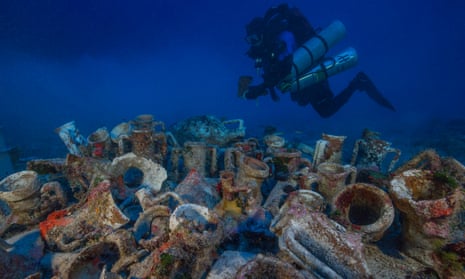 Since the wreck’s discovery in 1900, salvage operations have hauled up stunning bronze and marble statues, ornate glass and pottery, gold jewellery, and the extraordinary Antikythera mechanism.
