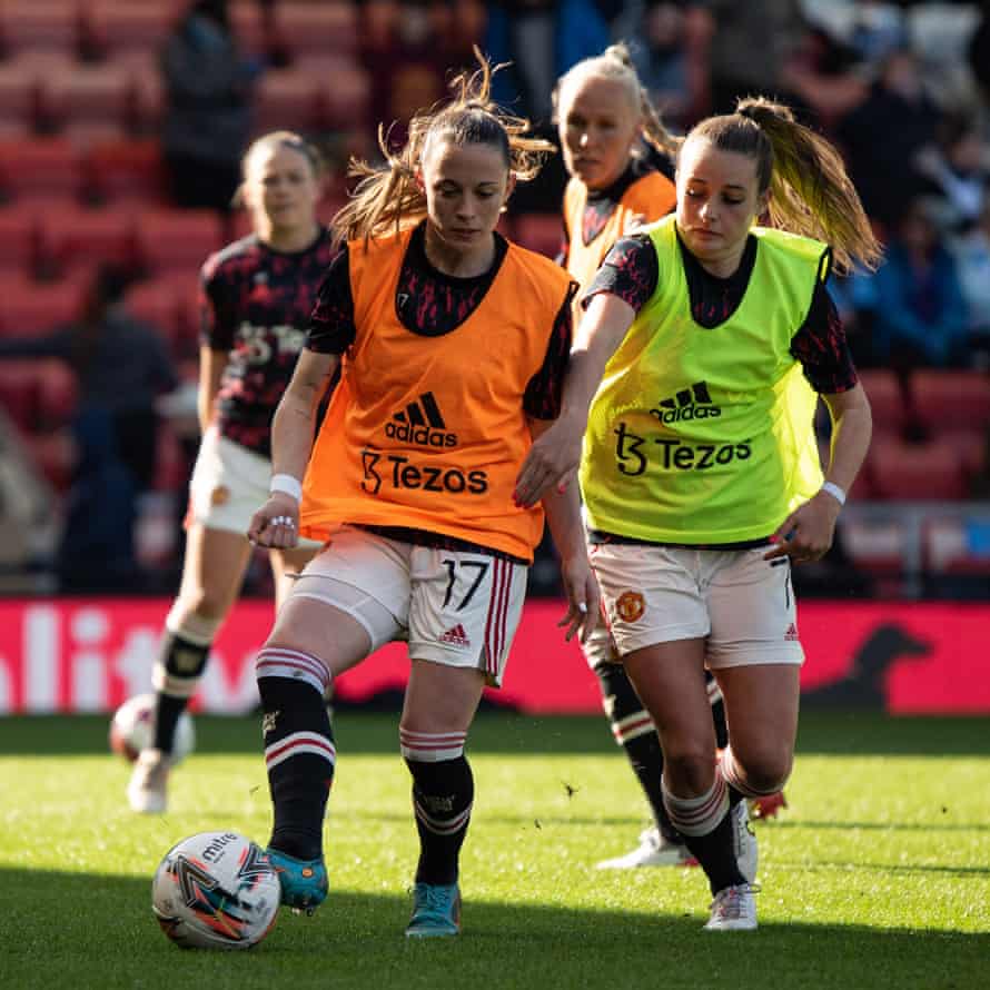 Manchester United's Ona Batlle (left) and Ella Toone during the pre-match warm-up.
