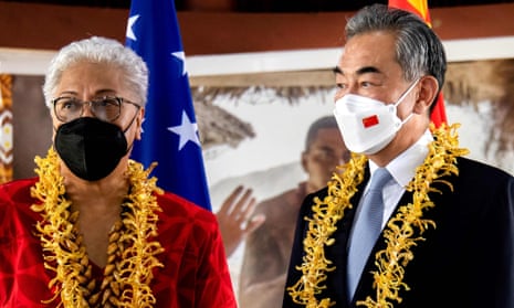 Chinese foreign minister Wang Yi (right) and Samoan prime minister Fiame Naomi Mata’afa attend an agreement signing ceremony in Apia